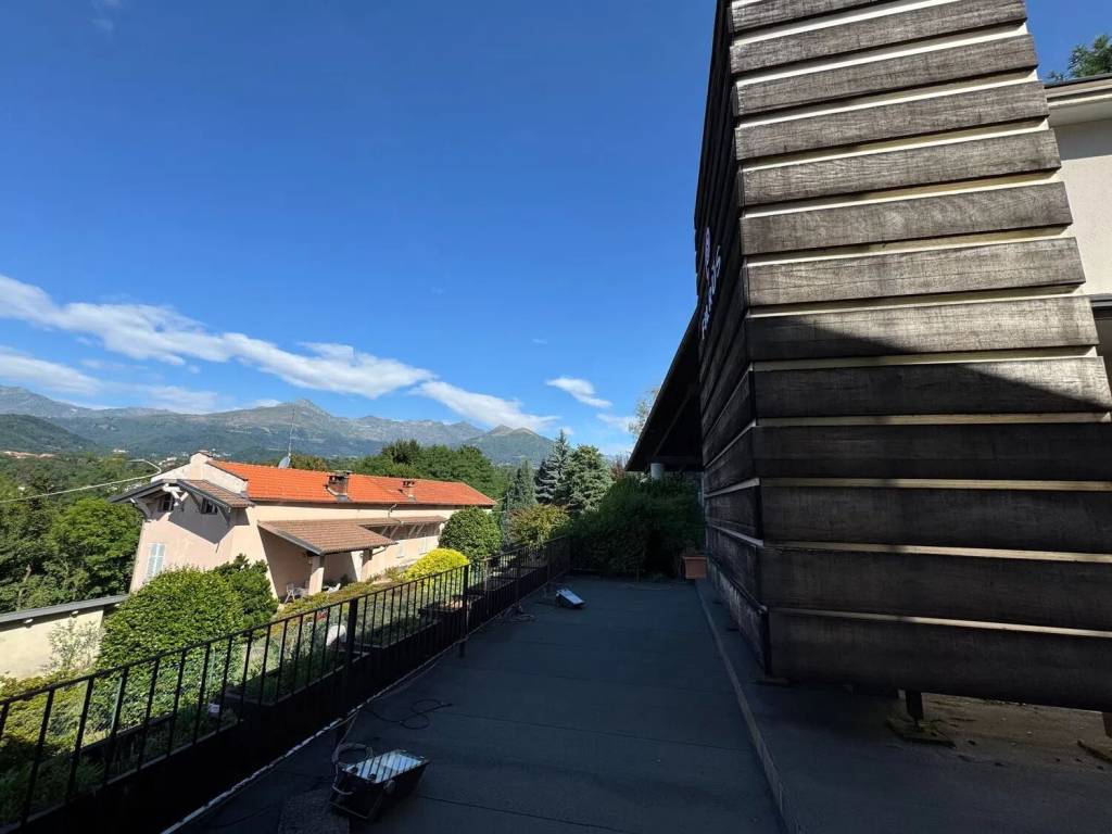 casa indipendente in vendita a Biella in zona Pavignano