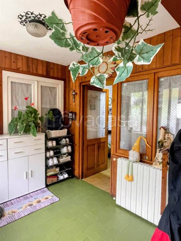 casa indipendente in vendita a Biella in zona Favaro