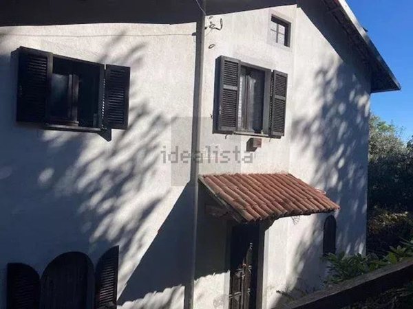casa indipendente in vendita a Biella