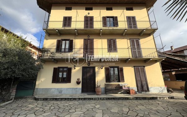 casa indipendente in vendita a Biella in zona Pavignano