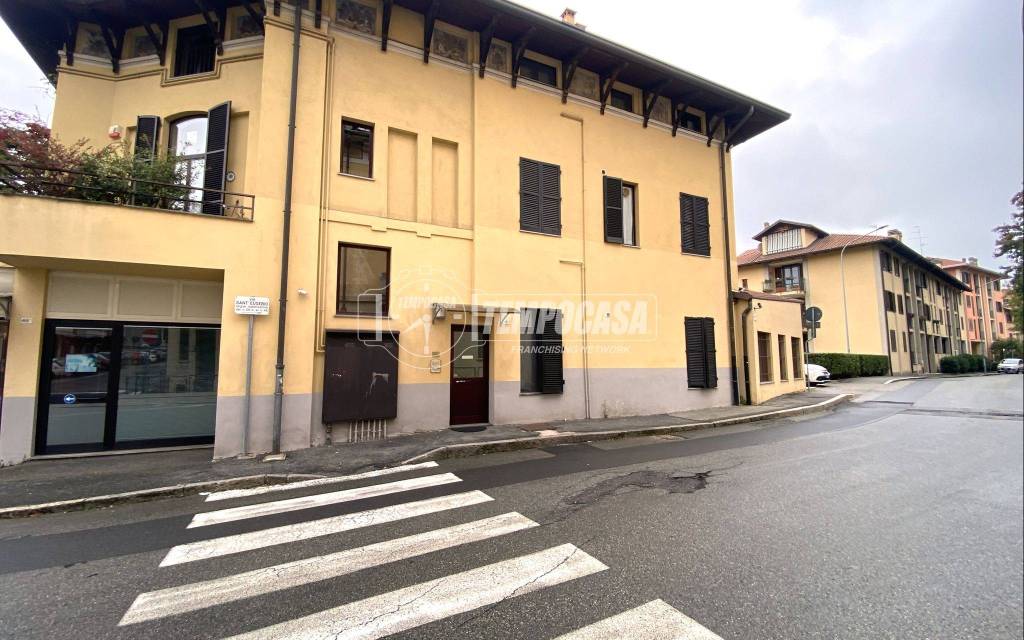 appartamento in vendita a Biella in zona Centro Città