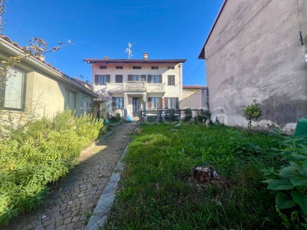 casa indipendente in vendita a Biella