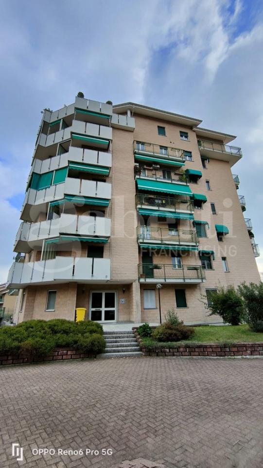 appartamento in vendita a Biella in zona Centro Città
