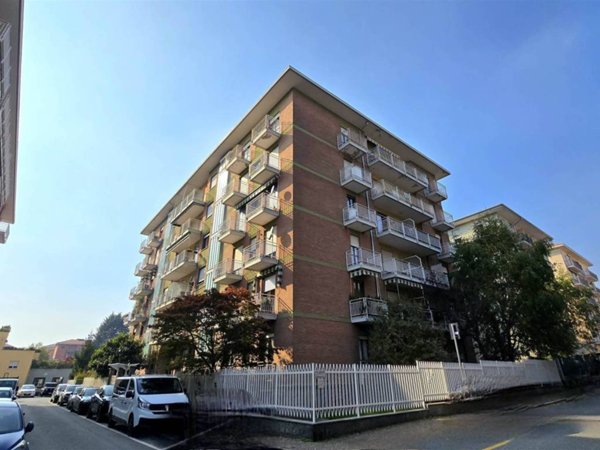 appartamento in vendita a Biella in zona Centro Città