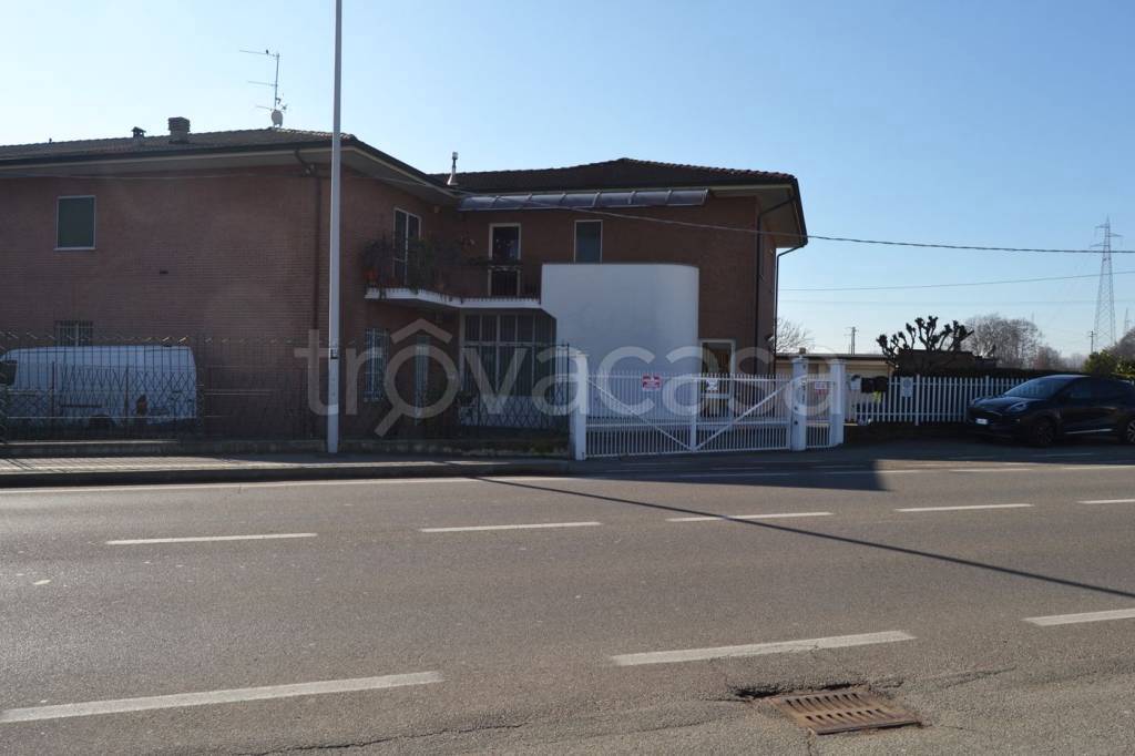 appartamento in vendita a Biella in zona Chiavazza