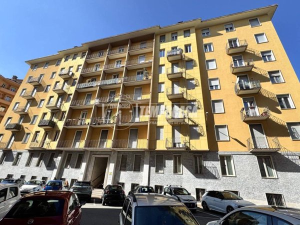 appartamento in vendita a Biella in zona Centro Città
