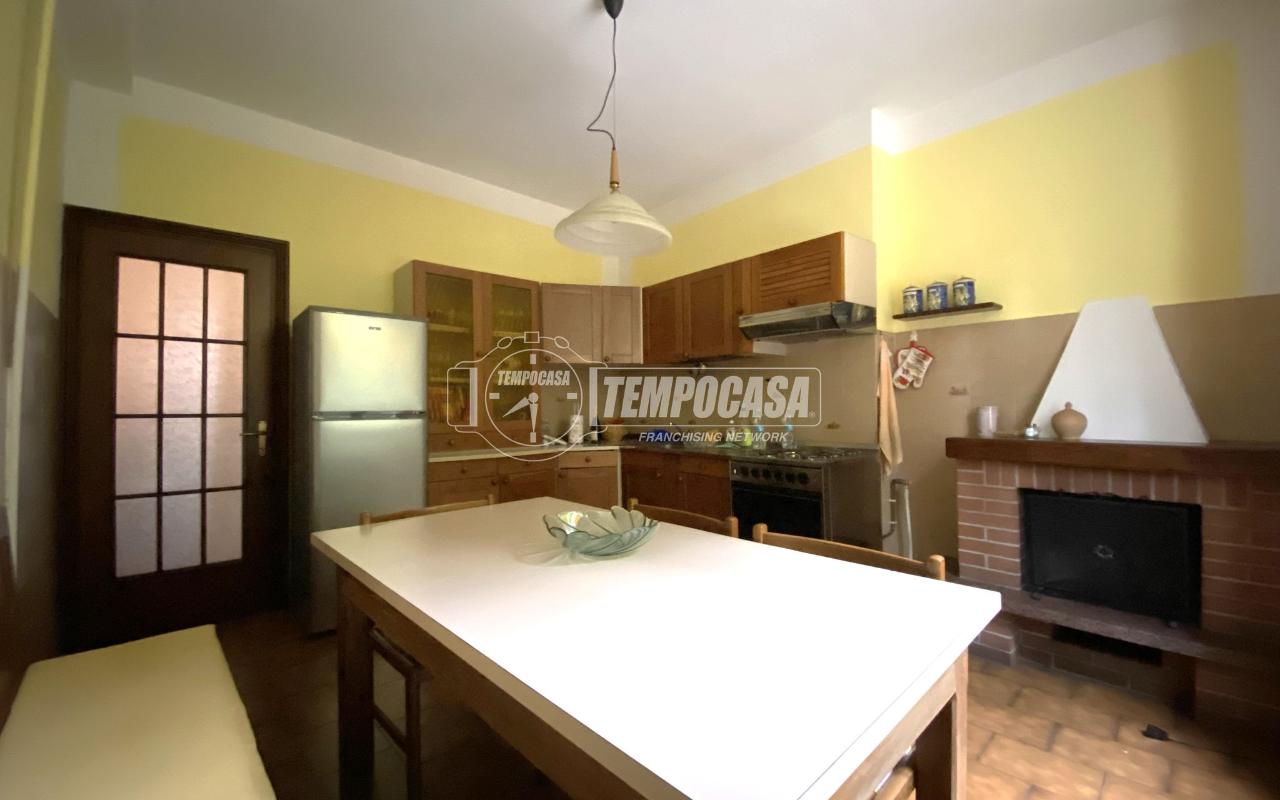 appartamento in vendita a Biella in zona Centro Città