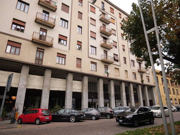 ufficio in vendita a Biella in zona Centro Città