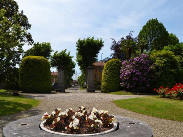 casa indipendente in vendita a Biella in zona Chiavazza