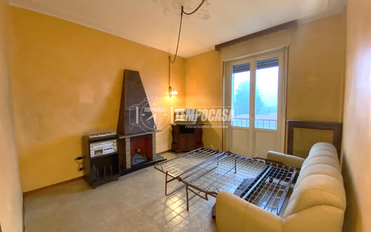 appartamento in vendita a Biella in zona Centro Città