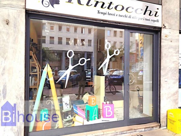 negozio in vendita a Biella in zona Centro Città
