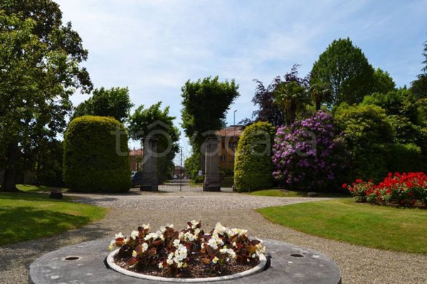 casa indipendente in vendita a Biella in zona Chiavazza