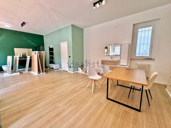 negozio in vendita a Biella