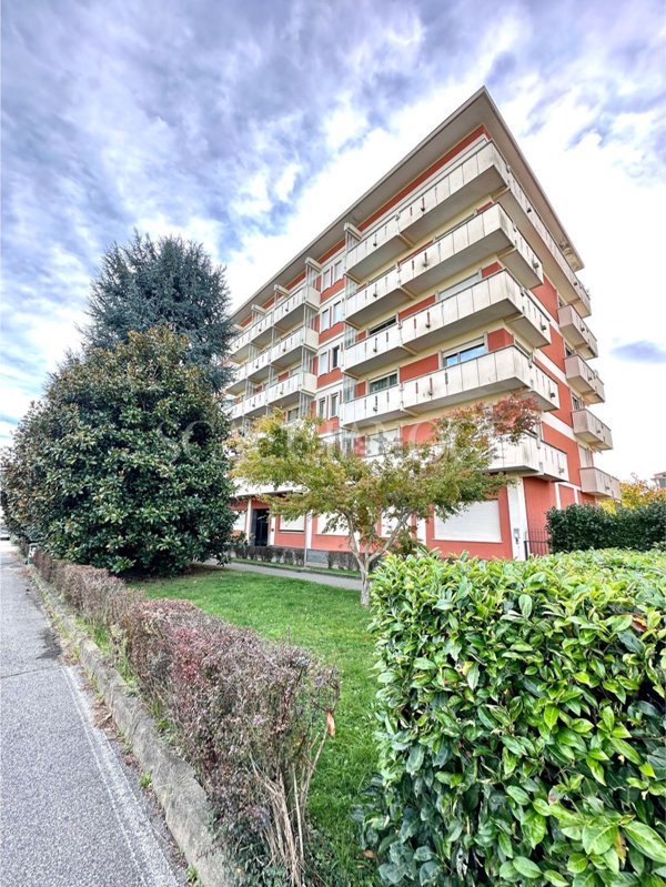 appartamento in vendita a Biella in zona Centro Città