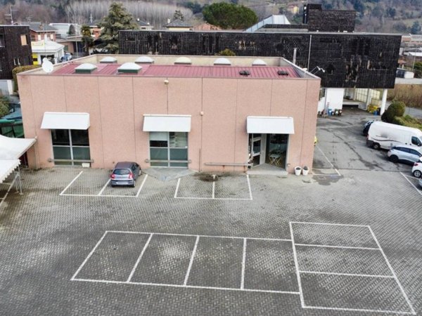 negozio in vendita a Biella in zona Chiavazza