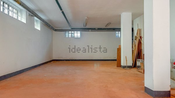 locale di sgombero in vendita a Biella