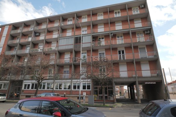 appartamento in vendita a Biella in zona Viale Macallè