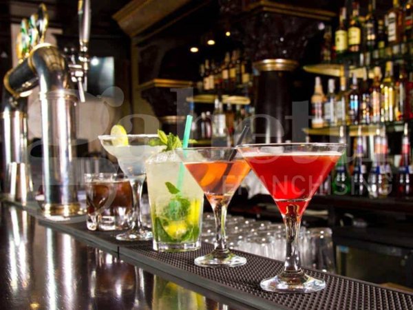 negozio in vendita a Biella in zona Centro Città