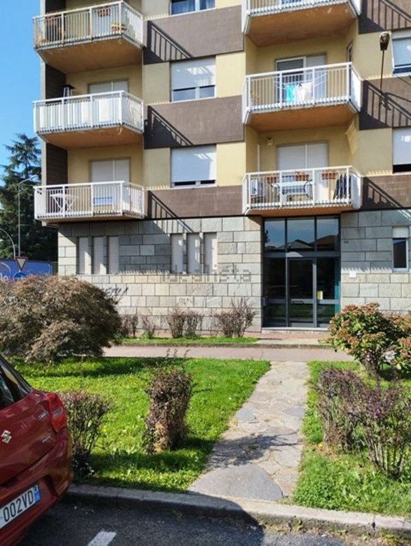ufficio in vendita a Biella in zona Viale Macallè