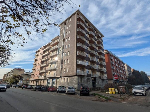 appartamento in vendita a Biella in zona Centro Città