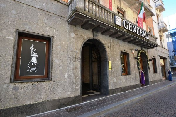 ufficio in vendita a Biella in zona Centro Città