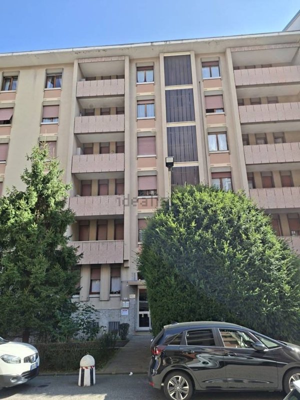 appartamento in vendita a Biella in zona Centro Città
