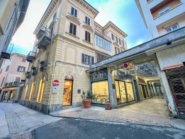 appartamento in vendita a Biella in zona Centro Città