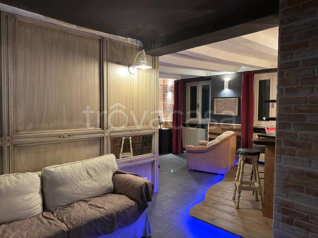 appartamento in vendita a Biella in zona Centro Città