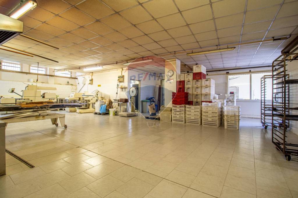 negozio in vendita a Biella in zona Chiavazza