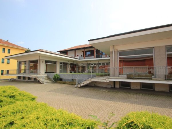 locale commerciale in vendita a Biella in zona Chiavazza