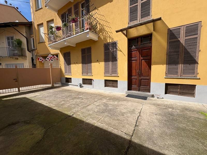 appartamento in vendita a Biella in zona Centro Città