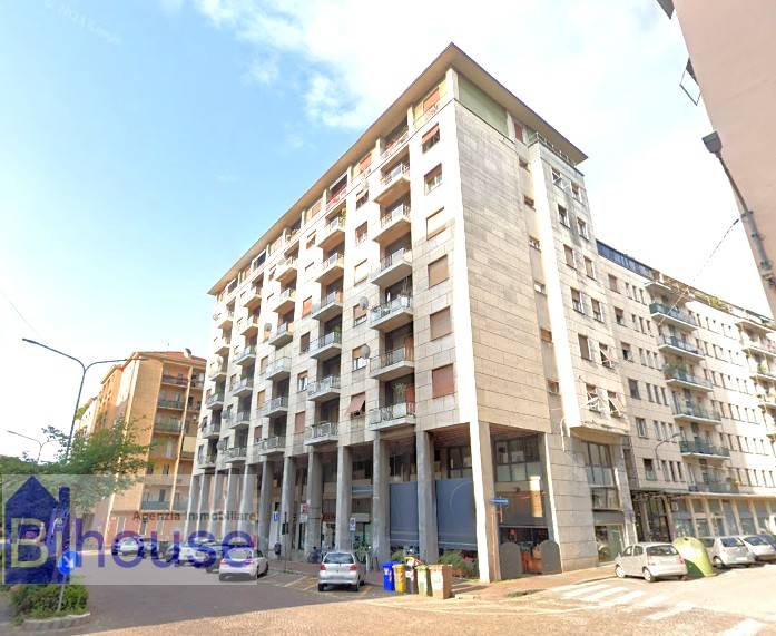 negozio in vendita a Biella in zona Centro Città