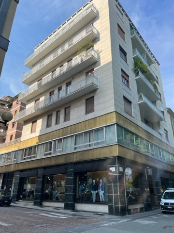 appartamento in vendita a Biella in zona Centro Città