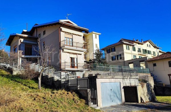 casa indipendente in vendita a Biella in zona Favaro