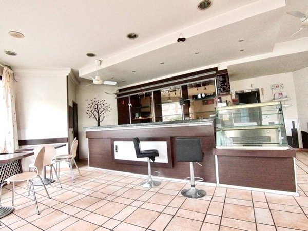 negozio in vendita a Biella in zona San Biagio