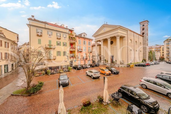 appartamento in vendita a Biella in zona Centro Città