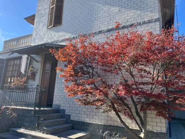 casa indipendente in vendita a Biella in zona San Biagio