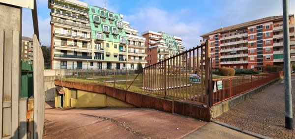 locale di sgombero in vendita a Biella