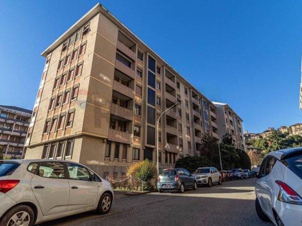 ufficio in vendita a Biella in zona Piazzo