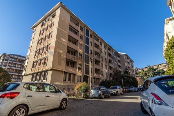 ufficio in vendita a Biella in zona Centro Città