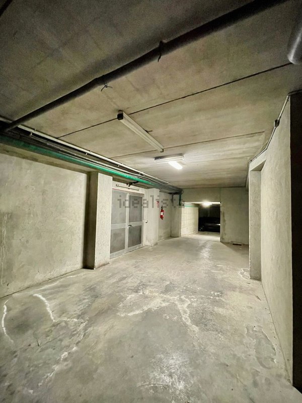 locale di sgombero in vendita a Biella