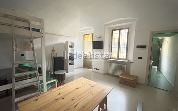 appartamento in vendita a Biella in zona Centro Città