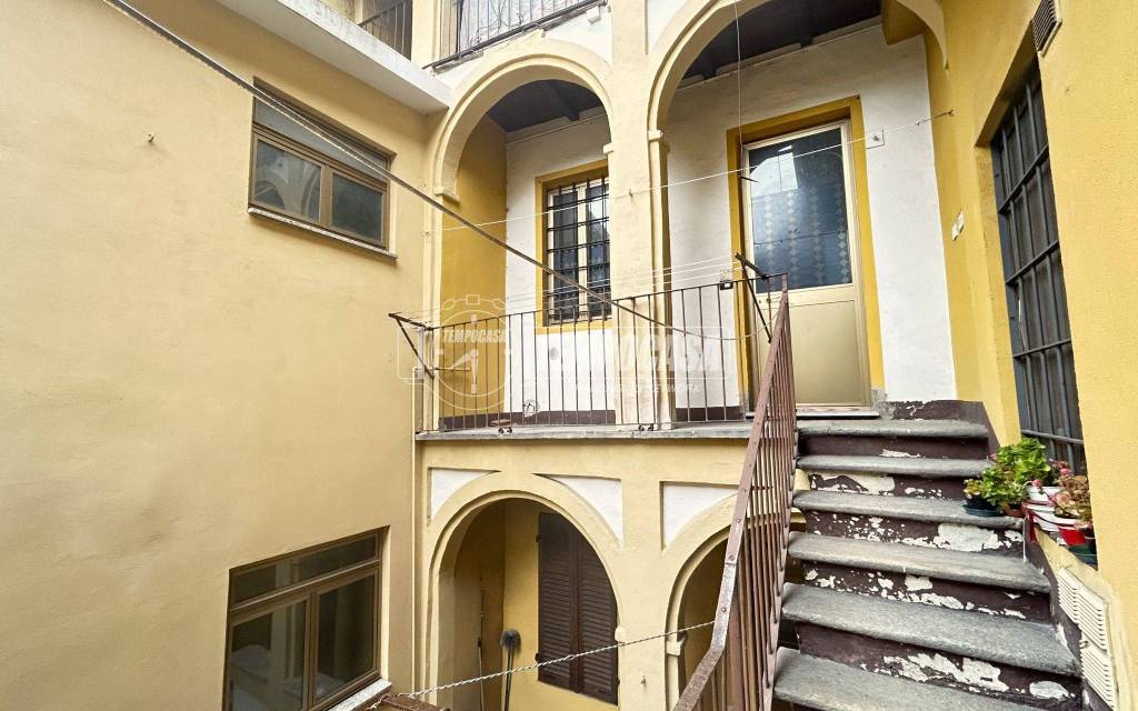 appartamento in vendita a Biella in zona Centro Città
