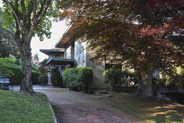 casa indipendente in vendita a Biella in zona Centro Città