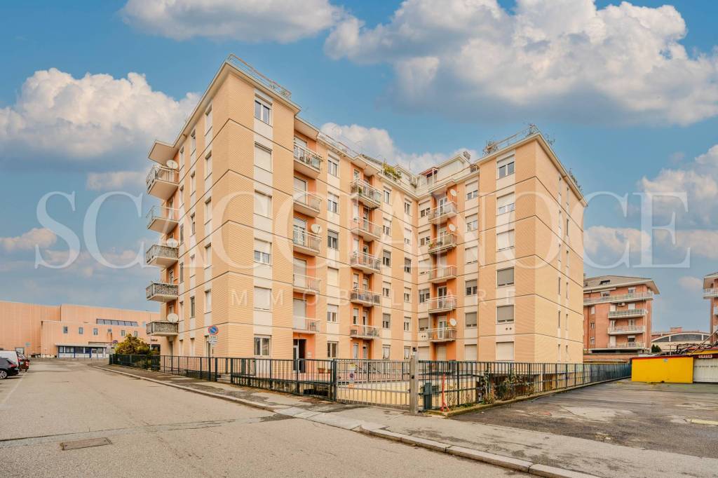 appartamento in vendita a Biella in zona Centro Città