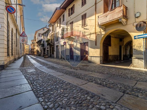 appartamento in vendita a Biella in zona Centro Città