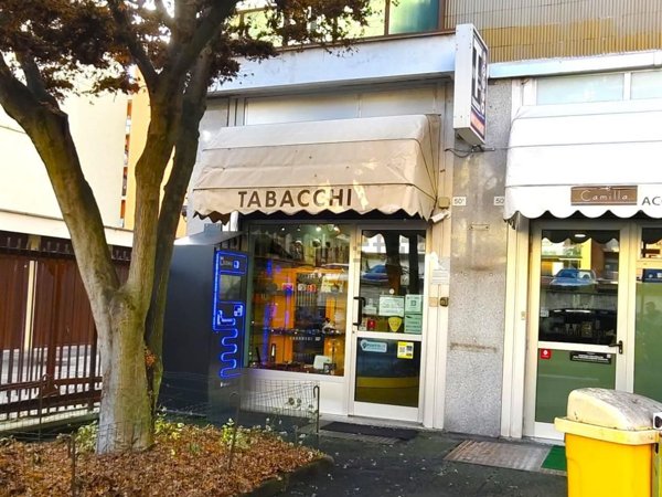 negozio in vendita a Biella in zona Via Trieste