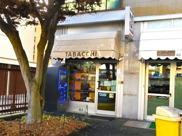 negozio in vendita a Biella in zona Centro Città