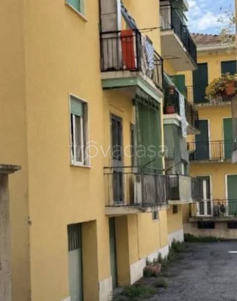 appartamento in vendita a Biella in zona Chiavazza