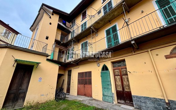 appartamento in vendita a Biella in zona Centro Città